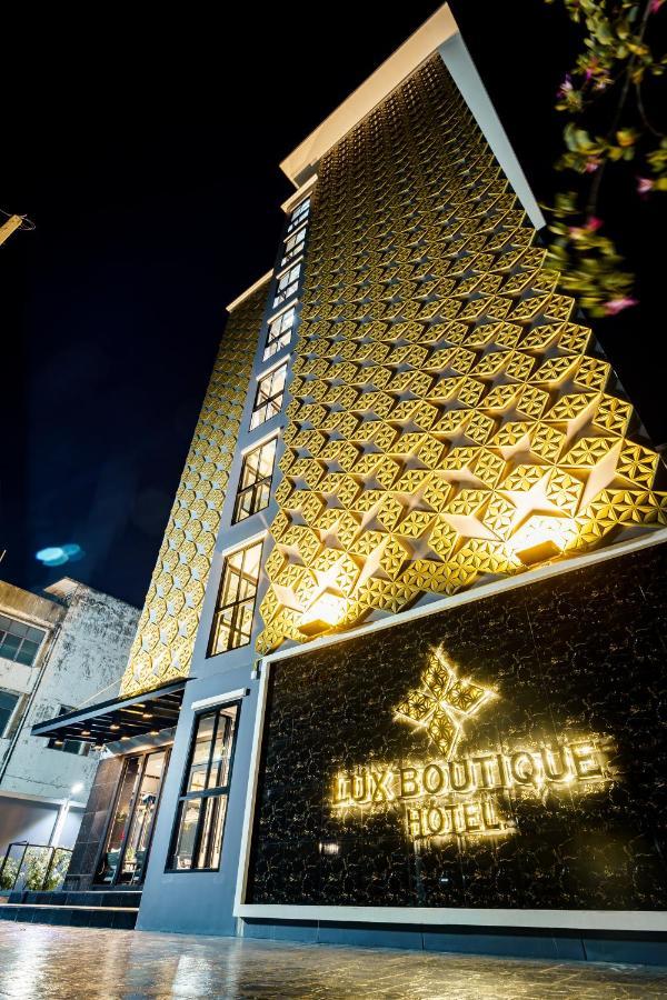 Lux Boutique Hotel Нонтхабури Экстерьер фото