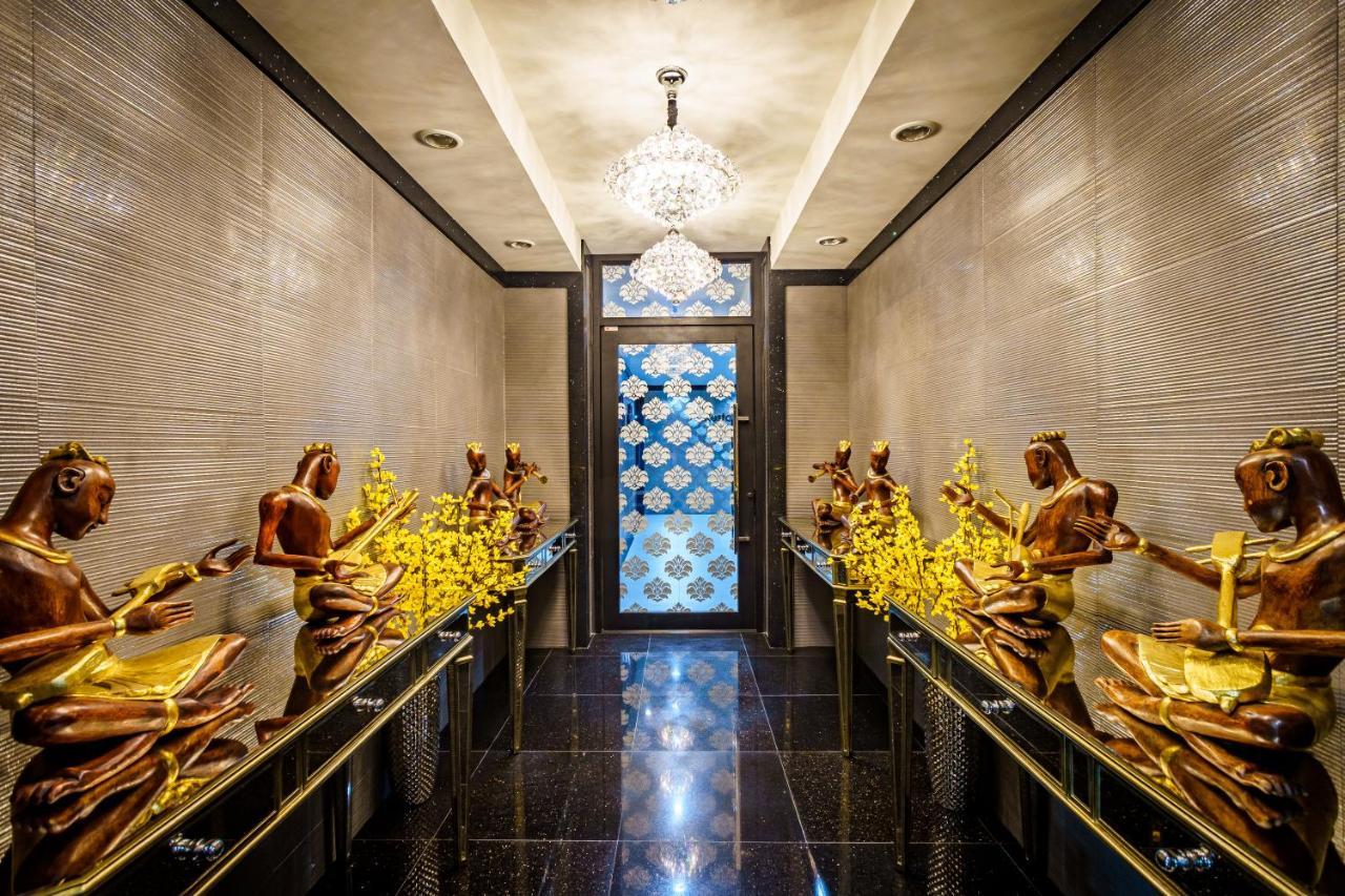 Lux Boutique Hotel Нонтхабури Экстерьер фото