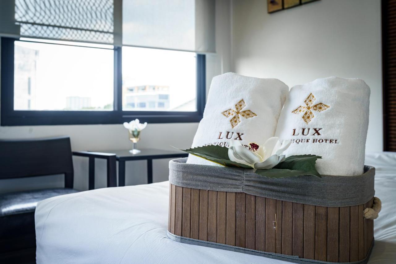 Lux Boutique Hotel Нонтхабури Экстерьер фото