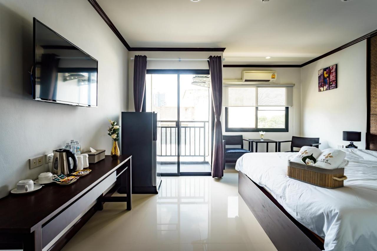 Lux Boutique Hotel Нонтхабури Экстерьер фото